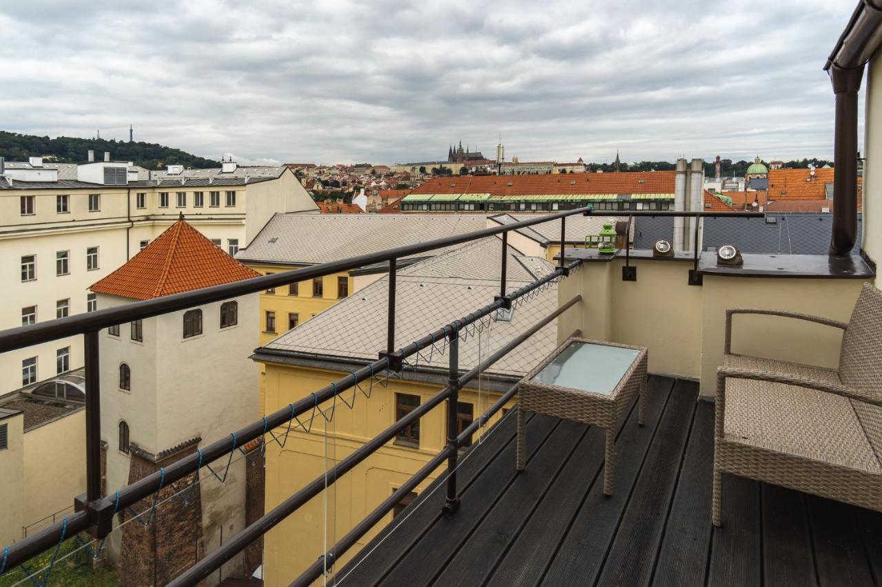 Castle View Apartment Praga Esterno foto